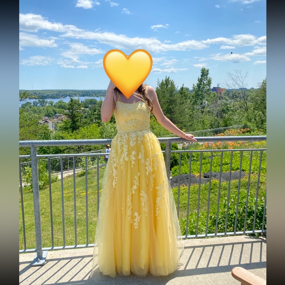 Elegant Yellow Lace Gown